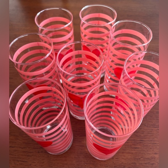 “Ocean Thailand” 1969 Rare VTG pink stripes, and heart, tall glasses - Picture 4 of 7